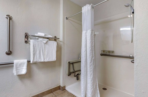 Okemos Hotel | Comfort Inn Okemos - East Lansing