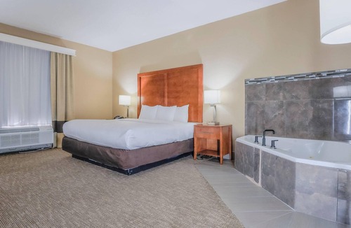 Ottawa Hotel | Comfort Inn Ottawa Kansas
