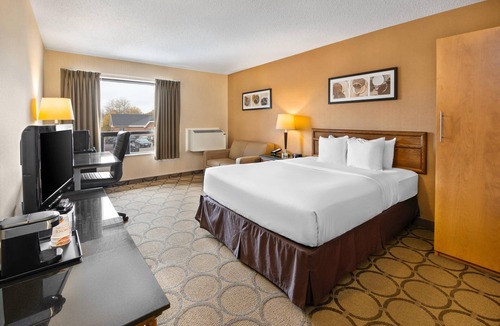 Pembroke Hotel | Comfort Inn Pembroke