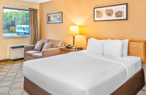 Pembroke Hotel | Comfort Inn Pembroke