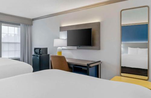 Plainwell Hotel | Comfort Inn Plainwell