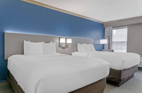 Plainwell Hotel | Comfort Inn Plainwell