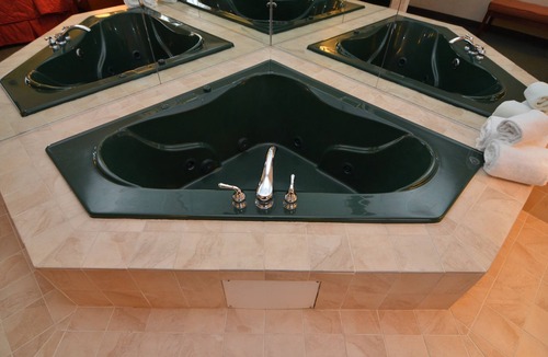 White Haven Hotel | Comfort Inn - Pocono Mountains