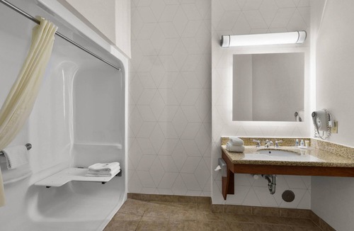 Ashley Oaks Hotel | Comfort Inn Powell - Knoxville North