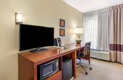 Stafford Hotel | Comfort Inn Quantico
