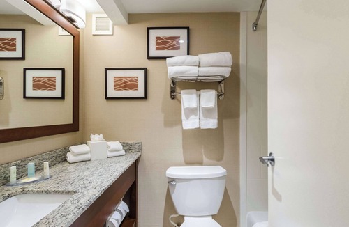 Randolph Hotel | Comfort Inn Randolph - Boston