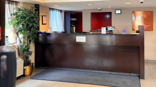 North Industrial Hotel | Comfort Inn Saskatoon Centre