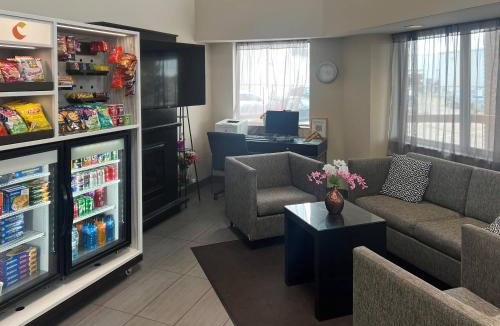 North Industrial Hotel | Comfort Inn Saskatoon Centre