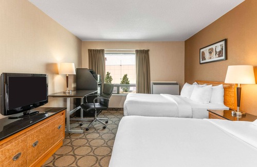 Simcoe Hotel | Comfort Inn Simcoe