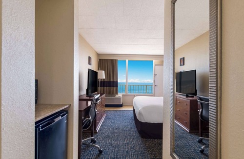 South Nags Head Hotel | Comfort Inn South Oceanfront