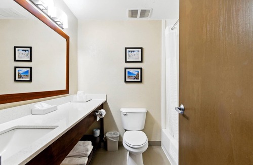 South Tulsa Hotel | Comfort Inn South Tulsa - Woodland Hills