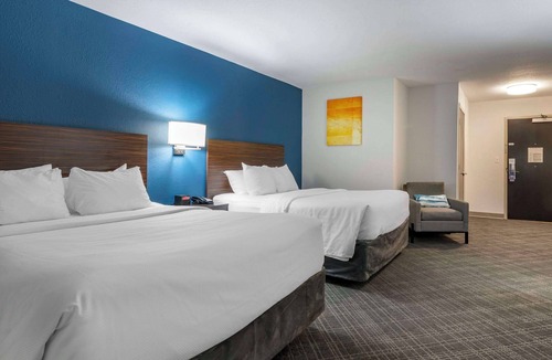 Bridgeton Hotel | Comfort Inn St. Louis Airport