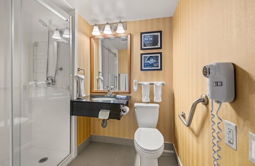 London Hotel | Comfort Inn St Thomas