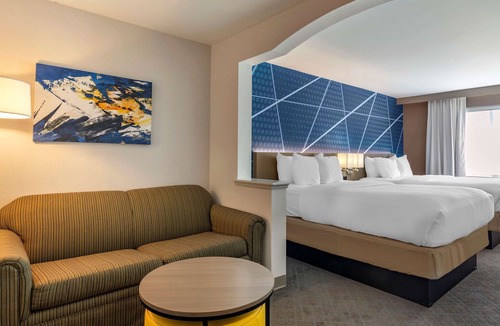 Castleton-on-Hudson Hotel | Comfort Inn & Suites East Greenbush - Albany
