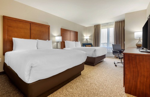 Napanee Hotel | Comfort Inn & Suites