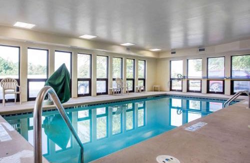 Stone Mountain Hotel | Comfort Inn & Suites at Stone Mountain