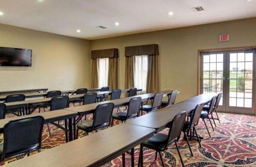 Alvarado Hotel | Comfort Inn & Suites Alvarado