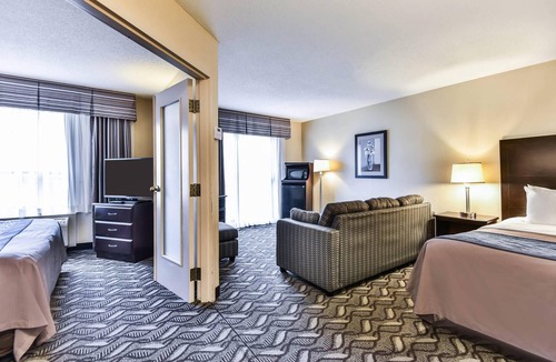Windsor Hotel | Comfort Inn & Suites Ambassador Bridge