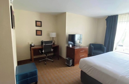 Brattleboro Hotel | Comfort Inn & Suites Brattleboro I-91