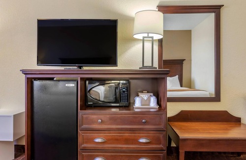 Branson Hotel | Comfort Inn & Suites Branson Meadows