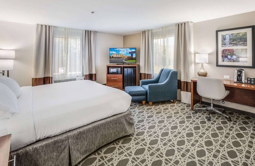 Brevard Hotel | Comfort Inn & Suites Brevard North
