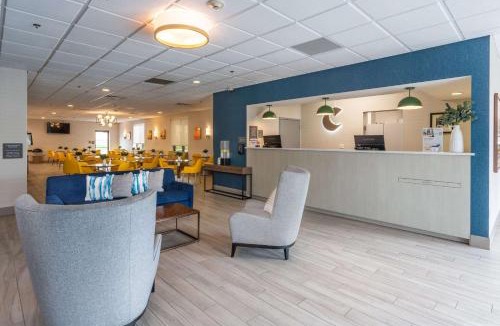 Cheektowaga Hotel | Comfort Inn & Suites Buffalo Airport