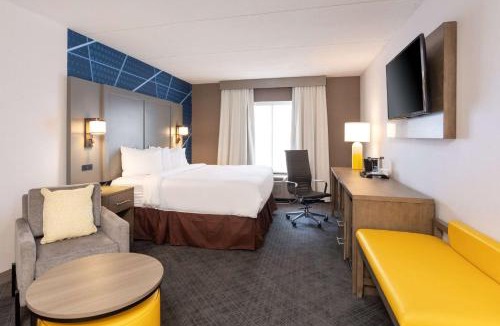 Cheektowaga Hotel | Comfort Inn & Suites Buffalo Airport
