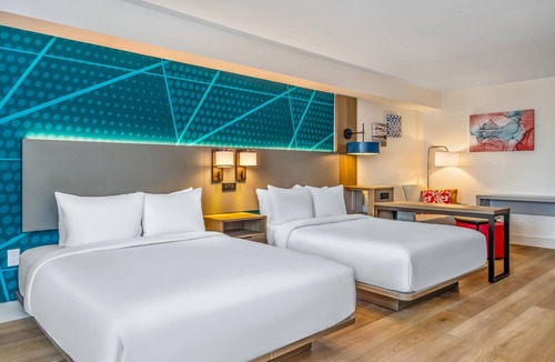 Cochrane Hotel | Comfort Inn & Suites