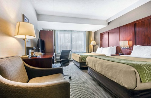 Collingwood Hotel | Comfort Inn & Suites