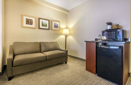 Collingwood Hotel | Comfort Inn & Suites