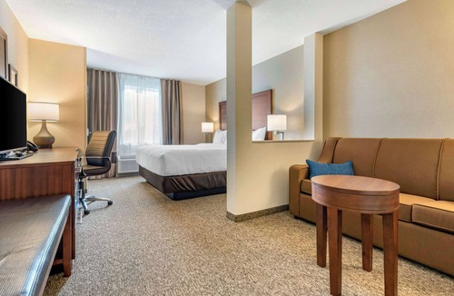 Goderich Hotel | Comfort Inn & Suites