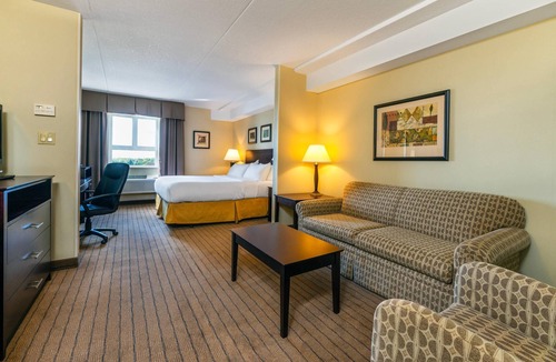 Kincardine Hotel | Comfort Inn & Suites