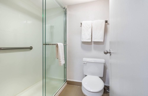 Chesterfield Hotel | Comfort Inn & Suites Chesterfield - St. Louis