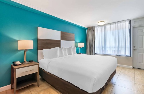 Rogers Seabreeze Hotel | Comfort Inn & Suites Daytona Beach Oceanfront