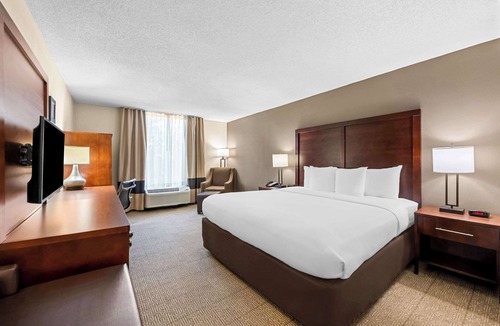 Croasdaile Farm Master Hotel | Comfort Inn & Suites Durham near Duke University