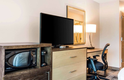 East Ellijay Hotel | Comfort Inn & Suites East Ellijay