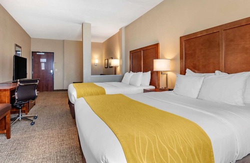 Edgewood Hotel | Comfort Inn & Suites Edgewood