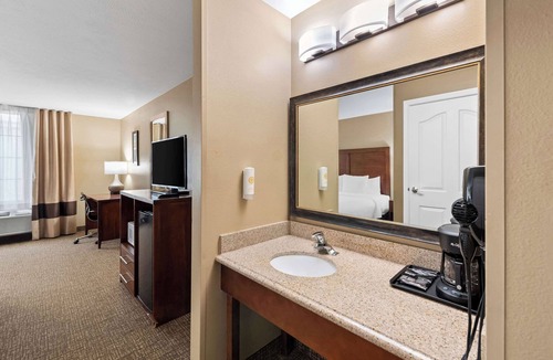 El Centro Hotel | Comfort Inn & Suites El Centro I - 8