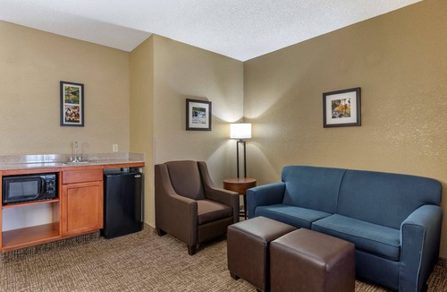 El Dorado Hotel | Comfort Inn & Suites El Dorado