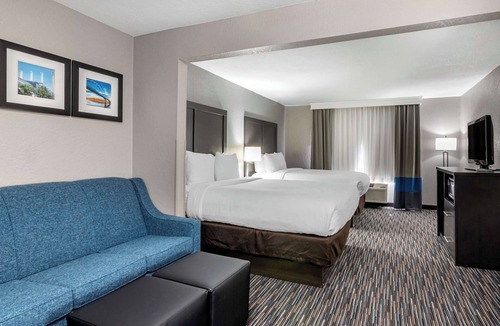 Emporia Hotel | Comfort Inn & Suites Emporia