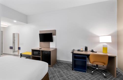Fort Smith Hotel | Comfort Inn & Suites Fort Smith I-540