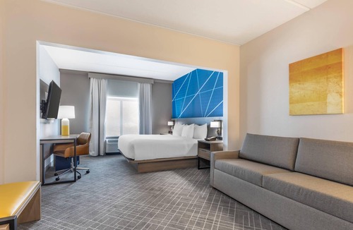 Frisco Hotel | Comfort Inn & Suites Frisco East - McKinney