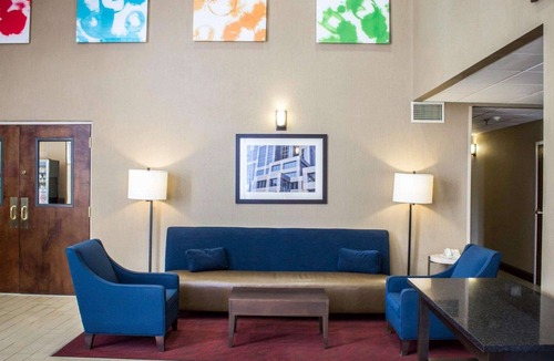 Fuquay-Varina Hotel | Comfort Inn & Suites Fuquay Varina