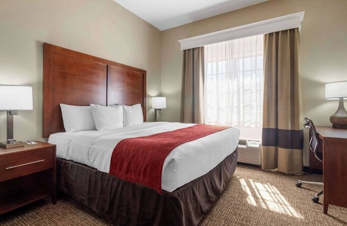 Jenks Hotel | Comfort Inn & Suites Glenpool