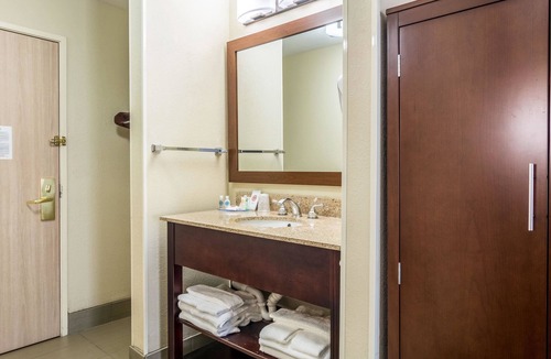 Hannibal Hotel | Comfort Inn & Suites - Hannibal