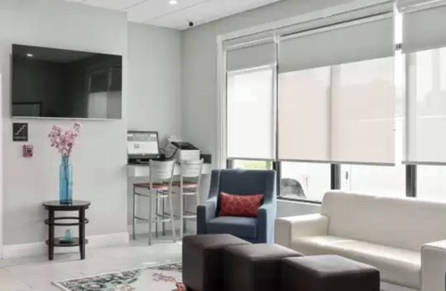 Hazelwood Hotel | Comfort Inn & Suites Hazelwood - St. Louis