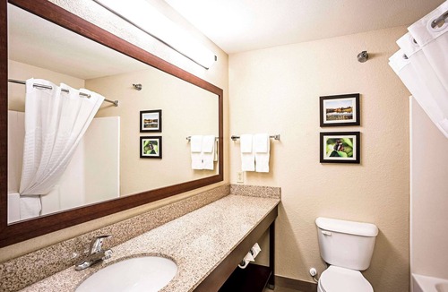 Independence Hotel | Comfort Inn & Suites Independence