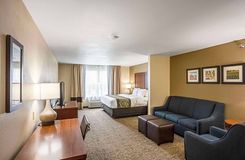 Independence Hotel | Comfort Inn & Suites Independence