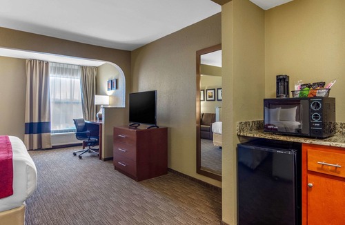 LaGrange Hotel | Comfort Inn & Suites LaGrange East