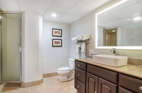 Cornelius Hotel | Comfort Inn & Suites Lake Norman